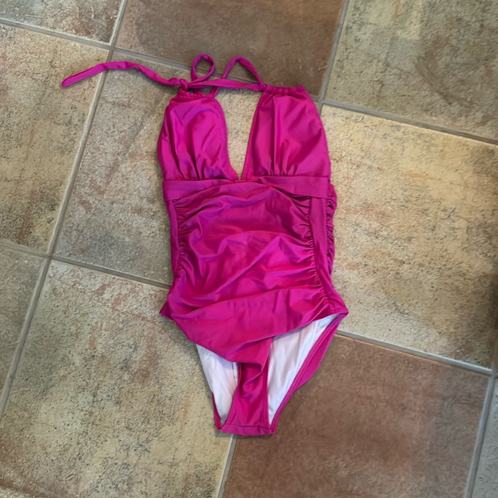 Women’s Pink Haulter One Piece Swimsuit- Size M w/ removable pads